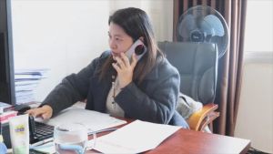 育儿家庭每月多300元补贴 补钞票暖民心