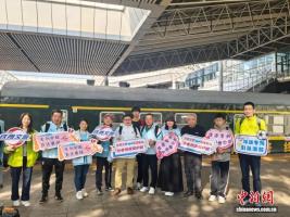 粤港澳大湾区开出“湘超”球迷专列 点燃跨城观赛激情