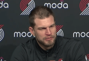 斯普利特：杨瀚森为了赢球而竞争，我很满意他这两场的表现 新秀对抗强劲中锋