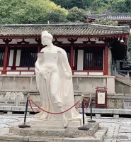 西安华清池贵妃裸体出浴雕像引争议 历史与现代审美碰撞