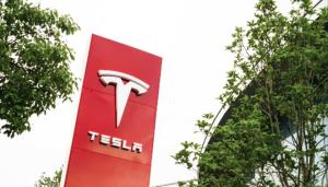 特斯拉2月14日后将停售FSD 转向订阅制提供