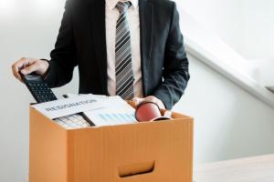 全国员工离职率三年连降 劳动力市场进入“沉淀期”