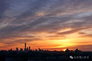 【晨图】雪后朝霞，32种红