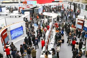 啥是“手搓经济” 独特创意+AI助力