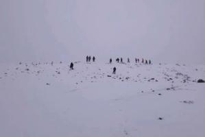 当地回应女生徒步失联在牛棚被找到 智慧自救获救