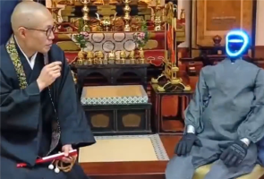 日本一大学把宇树机器人改成僧侣 赛博高僧登场