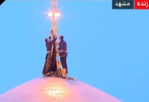 伊朗升起黑色哀悼旗 哈梅内伊遇害震动全国