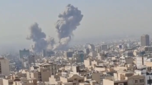 中国游客4趟转机耗时48小时回国 长途跋涉终抵家