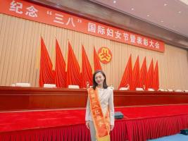 战地记者王卓伦获三八红旗手 使命与责任同行