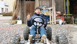 15岁男孩回应花800元手搓电动车 梦想与责任同行
