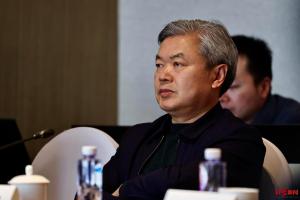 中传党委书记回应砍掉16个专业 布局智能媒体应对AI挑战