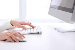 警惕无线键鼠“隔空取物”式窃密：防范信息安全风险