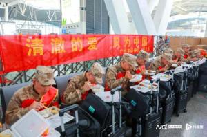 广州护航春季新兵运输 温暖服务暖兵心