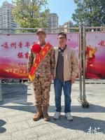 退伍老兵送儿入伍完成“使命交接” 家国情怀传承续写