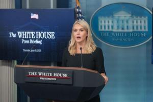 美伊停火首日，实拍霍尔木兹：海峡仍被封锁，12小时内仅2艘船通过 临时停火再生变数