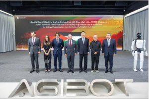 约旦国王莅临智元考察，见证中国具身智能产业化成果 共探合作新机遇