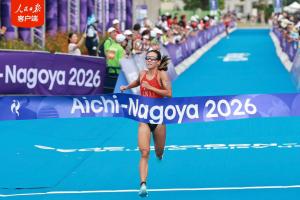 林鑫瑜夺铁人三项女子个人赛金牌 中国选手闪耀亚运会