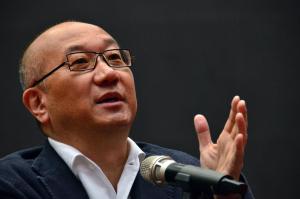 冯仑回应再被限高 股东内斗引发关注