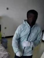 男子戴头套盗窃被警方抓获 彭于晏头套难逃法眼