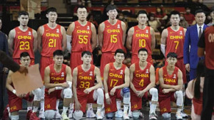中国男篮隔离封闭已一周 杜锋：大家状态都不错