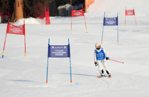 第四届全国新闻媒体滑雪邀请赛在北京举行