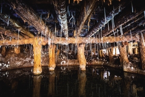 芒康盐井：千年盐田的传统与现代交融
