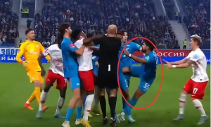 俄罗斯杯爆发大规模冲突 6人染红 场面混乱打成一片
