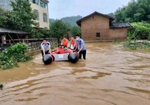 广东向受灾地区拨付9000万救灾资金 急援粤北三市