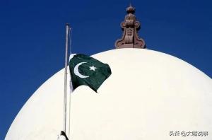 巴基斯坦为伊朗总统降半旗致哀！