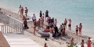 一中国游客在希腊坠海身亡 滑翔伞意外引悲剧