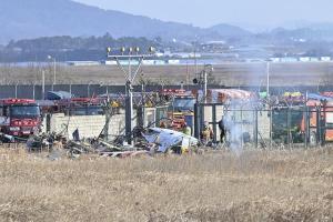 韩国客机起火已致62人死亡 事故发生在务安机场