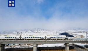 鐵路部門應(yīng)對山西降雪 全力保障列車安全運行