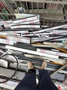 04年小伙靠收废品月入过万 从迷茫到创业成功
