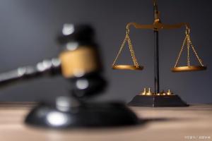 男子向朋友借30萬賴賬撕借條 誠信何在,？