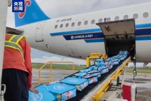 嶺南荔枝運輸進入高峰期 空運量激增