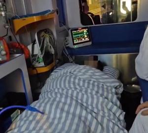 救護車轉運收2.8萬涉事醫(yī)院收到錦旗？收費爭議引關注