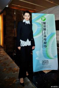 胡杏兒建議香港演員練普通話 提升內(nèi)地發(fā)展機(jī)會