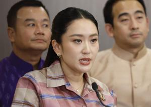 佩通坦計劃在新內(nèi)閣中兼任文化部長 應(yīng)對政治危機