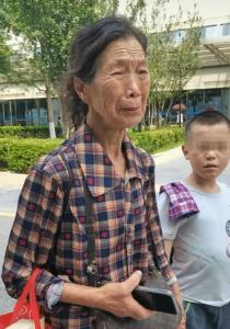 廈門車禍奇跡寶寶赴北京復查 亟需當?shù)責嵝娜耸繋椭?><p>廈門車禍奇跡寶寶赴北京復查 亟需當?shù)責嵝娜耸繋椭?/p></a></li>
        

    </ul>
    <div   id=