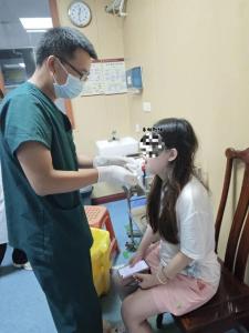 女子機場候機時下巴突然掉了 醫(yī)生迅速復位,！