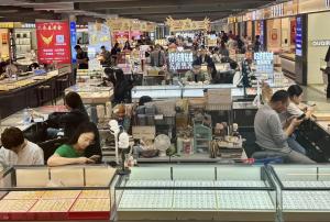 黄金税收新政下商家迎“大考” 市场交易“急冻”