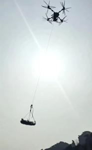 户外博主坠亡遗体被无人机运下山 挑战极限酿悲剧