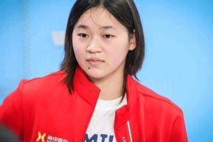 全红婵医院探望梁小静 姐妹情深温暖人心