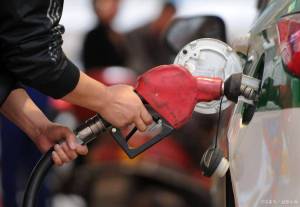 油价跌跌跌！12月5日92号汽油最新售价 预计继续下滑