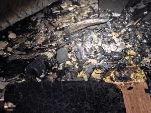 北京一市民酒后臥床吸煙引燃床鋪 消防緊急出動(dòng)救援 煙頭隱患需警惕