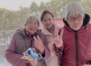 90后姑娘扎根崇明养老院！