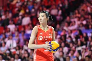 奥运冠军袁心玥开启教师生涯 女排精神进校园