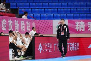 许利民：有专门人陪着赵睿跑战术 助其尽快回归球场