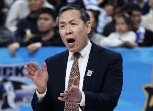 许利民：球队多名主力受伤但其他人站了出来 防守反击才能解决问题 团结拼搏显成效