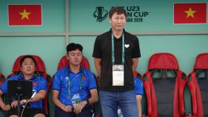 越媒：中国让越南的亚洲冠军梦碎 钢铁中卫伤退成转折点